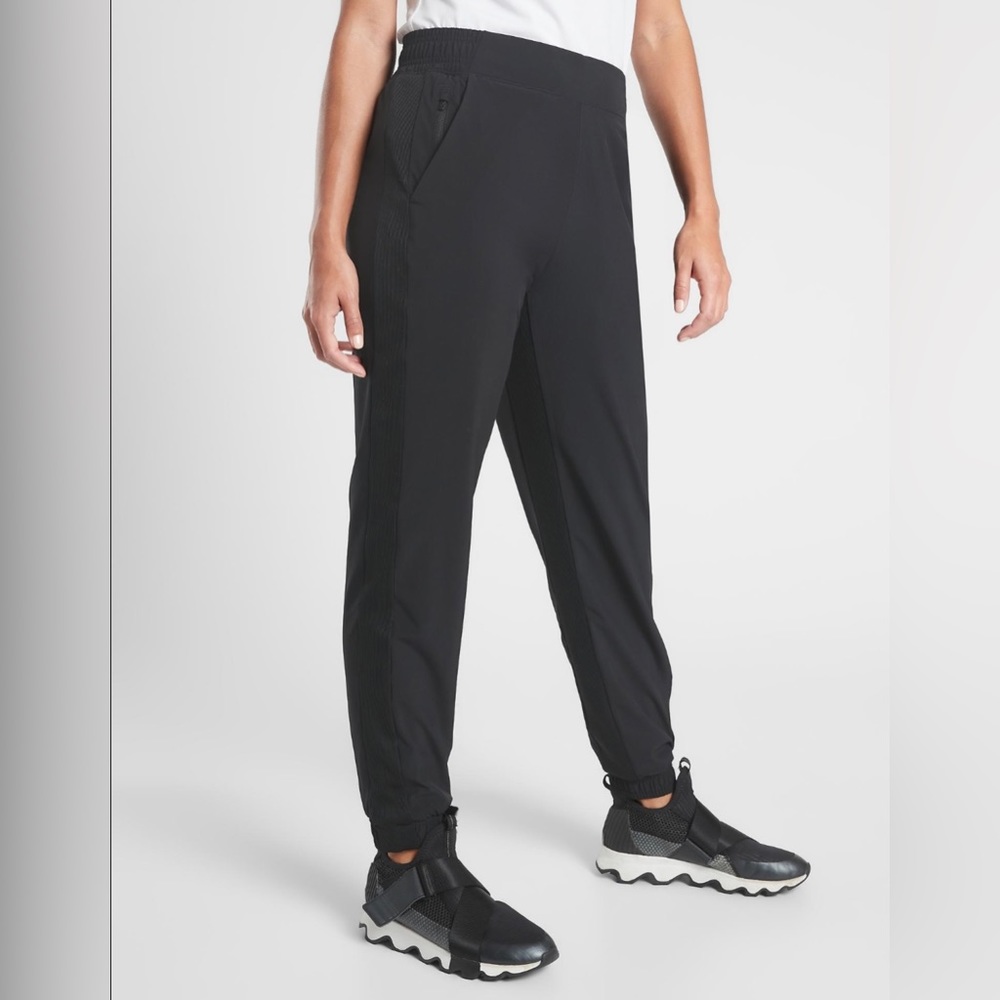 Athleta Brooklyn lined joggers. Black size 0
